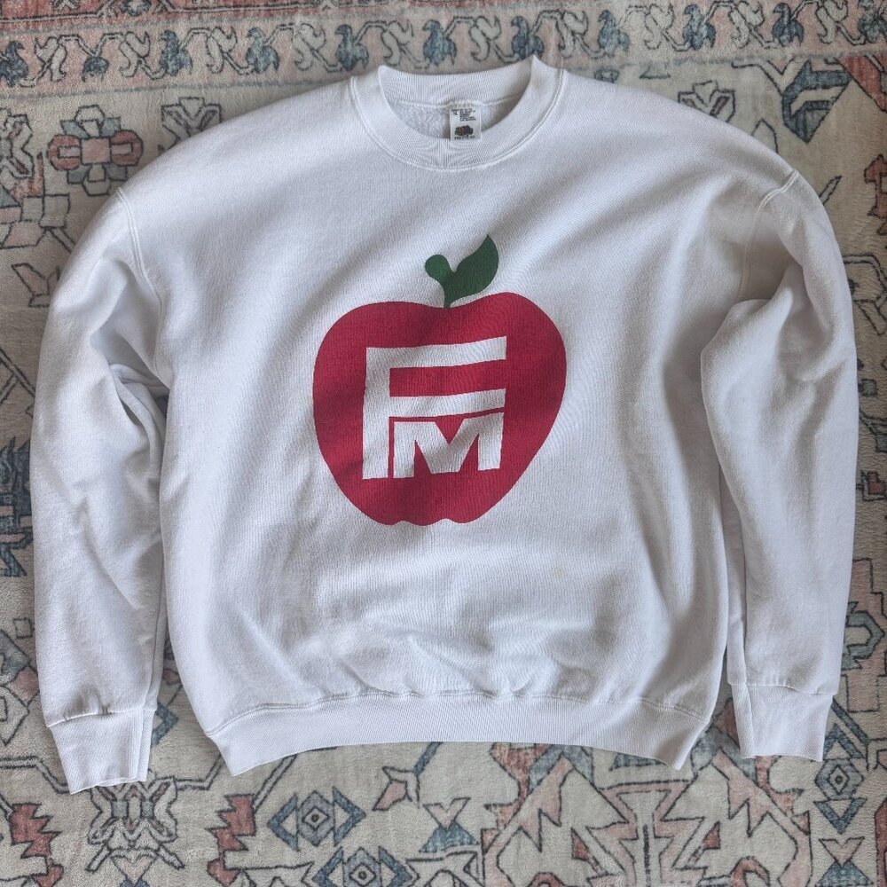 Vintage 90s White FM Apple Sweatshirt - size XLarge